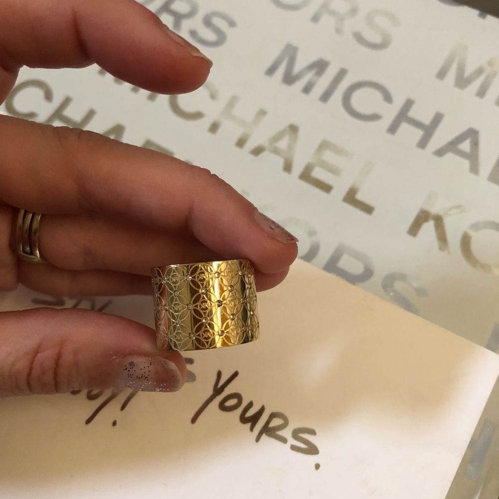 Brand New Michael Kors Ring Size 7 - Picture 3 of 3